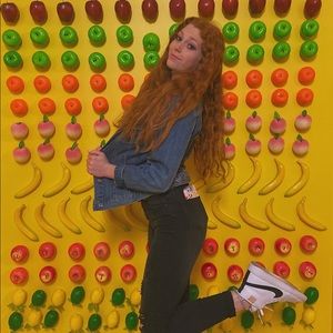 Meet your Posher, Jolie